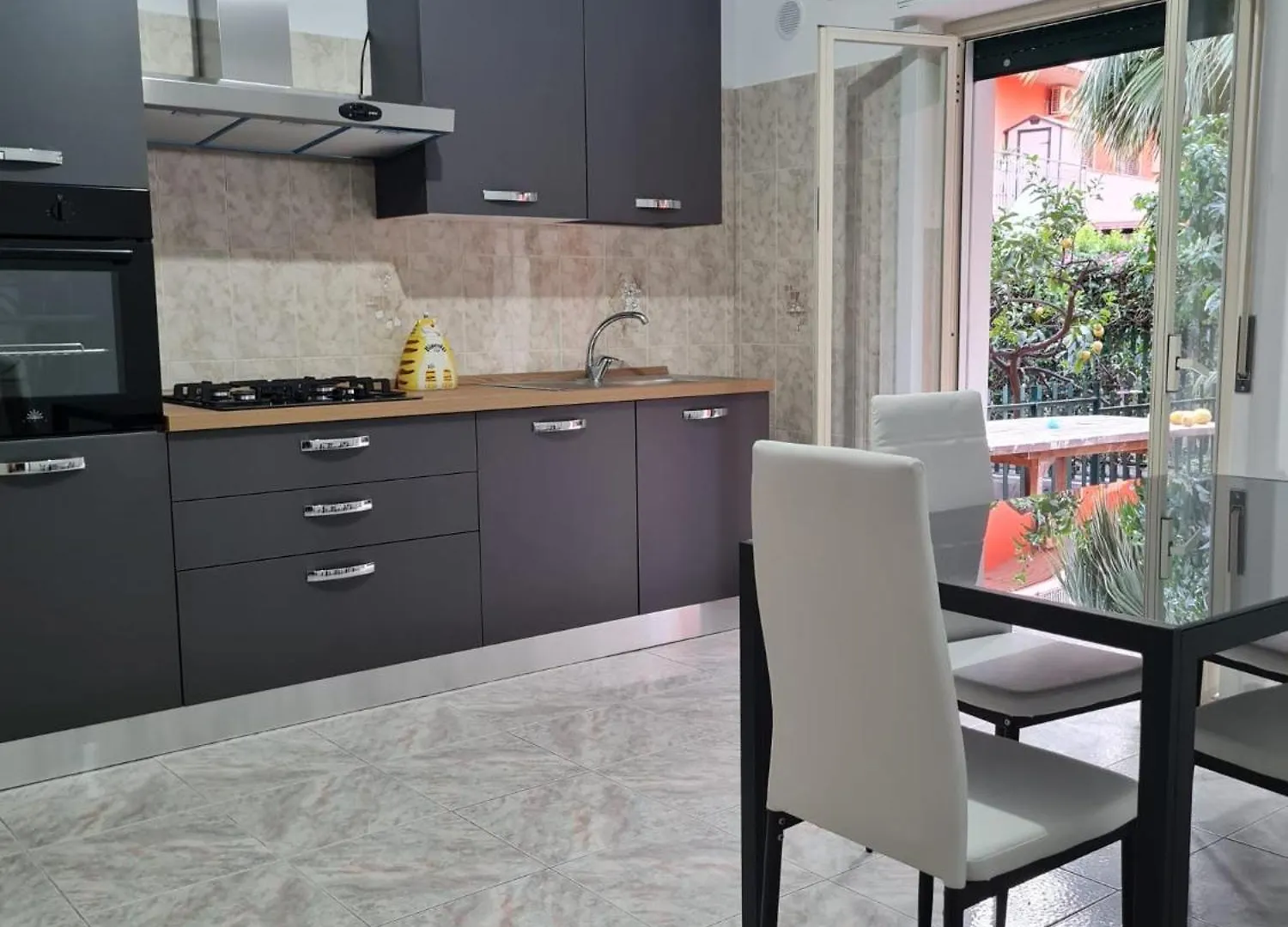 Elisabeth House Apartment Giardini Naxos